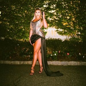 Corset asymmetrical dress.